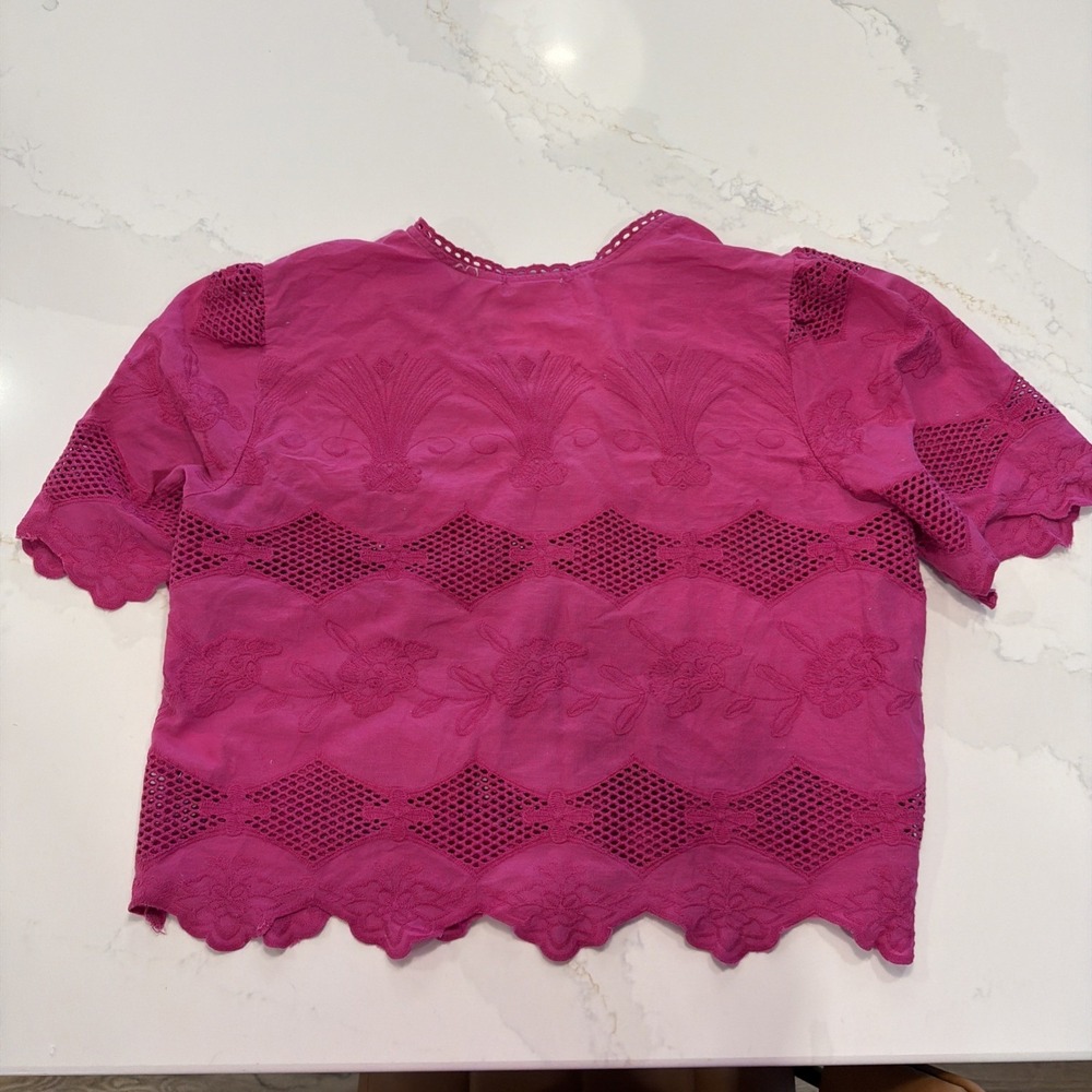 LOGO by Lori Goldstein Blouse Women Medium Pink Excellent Eyelet V-Neck Lavish - Picture 6 of 6